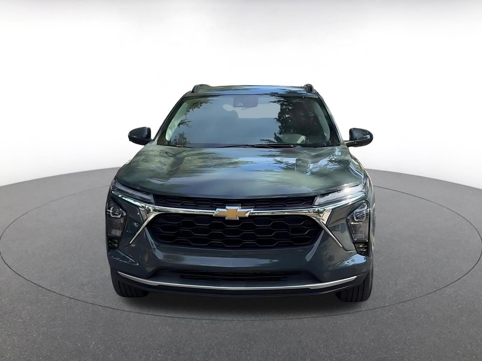 Thumbnail: 2025 Chevrolet Trax - 4