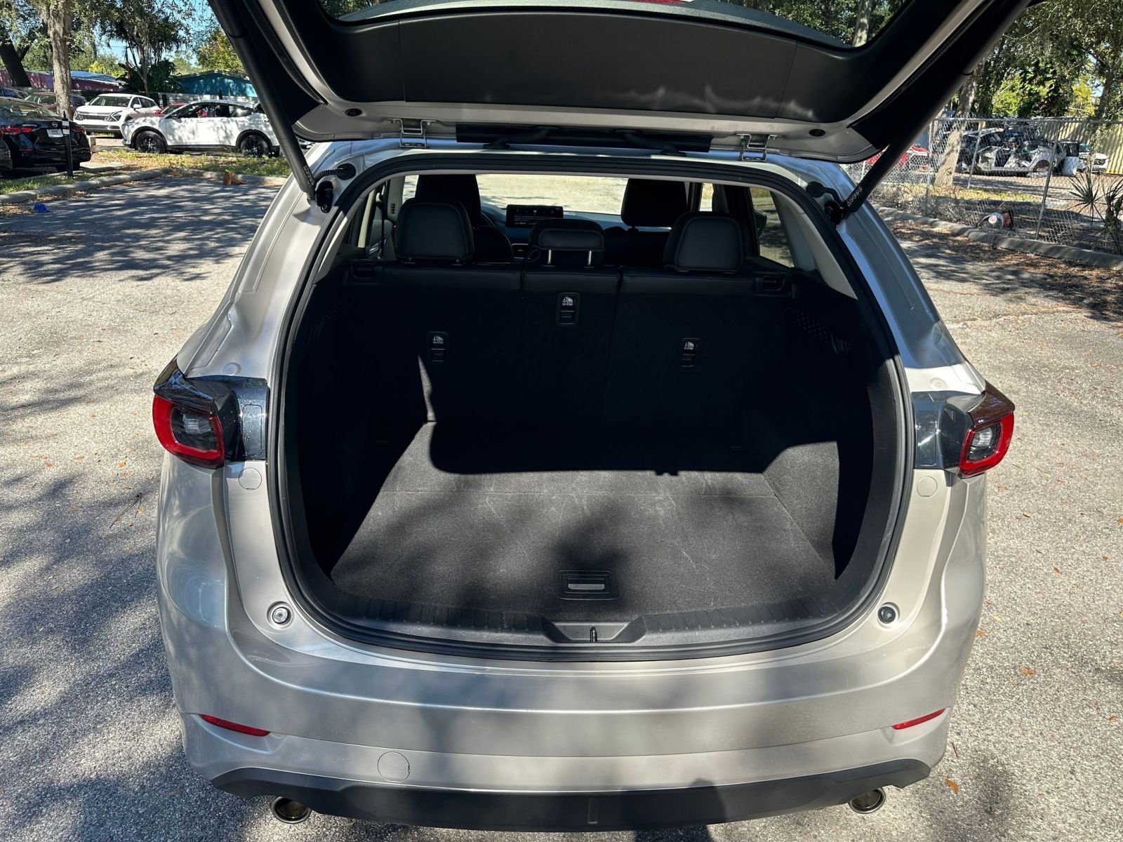 Thumbnail: 2025 Mazda CX-5 - 24