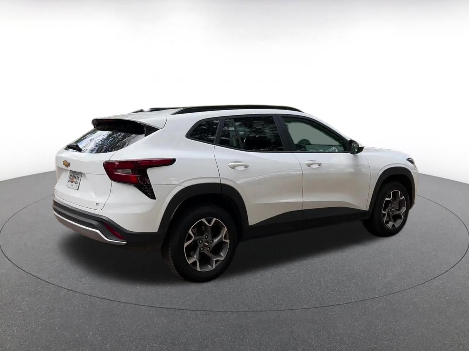 Thumbnail: 2025 Chevrolet Trax - 14