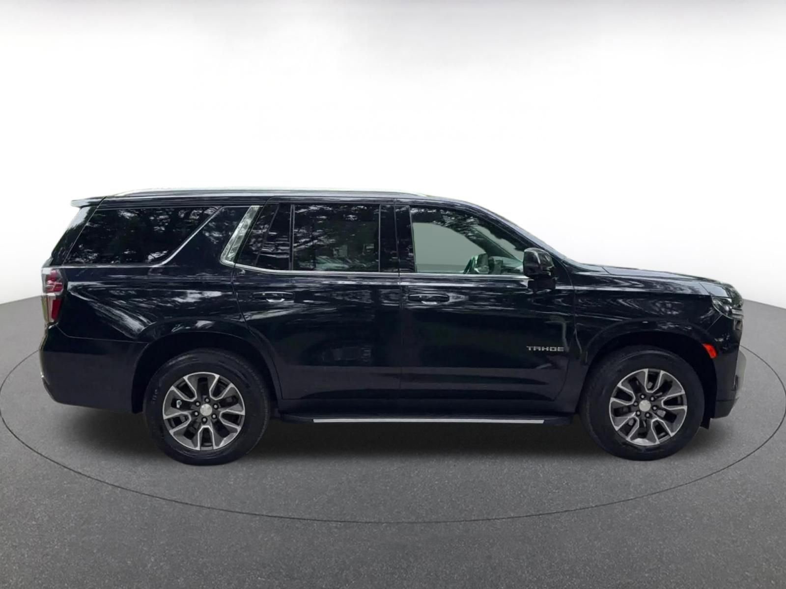 Thumbnail: 2023 Chevrolet Tahoe - 16