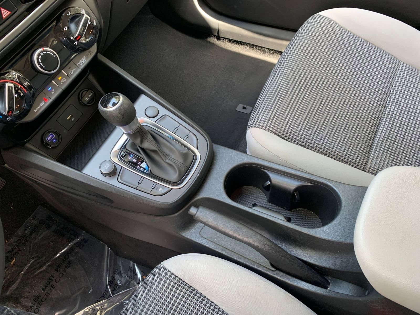 2022 Hyundai Kona SE 35