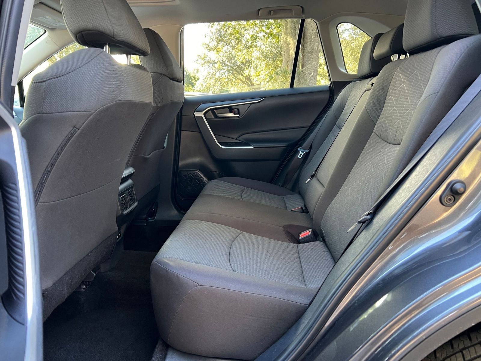 Thumbnail: 2025 Toyota RAV4 - 20