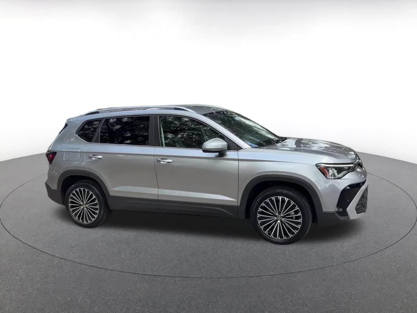 Thumbnail: 2025 Volkswagen Taos - 2