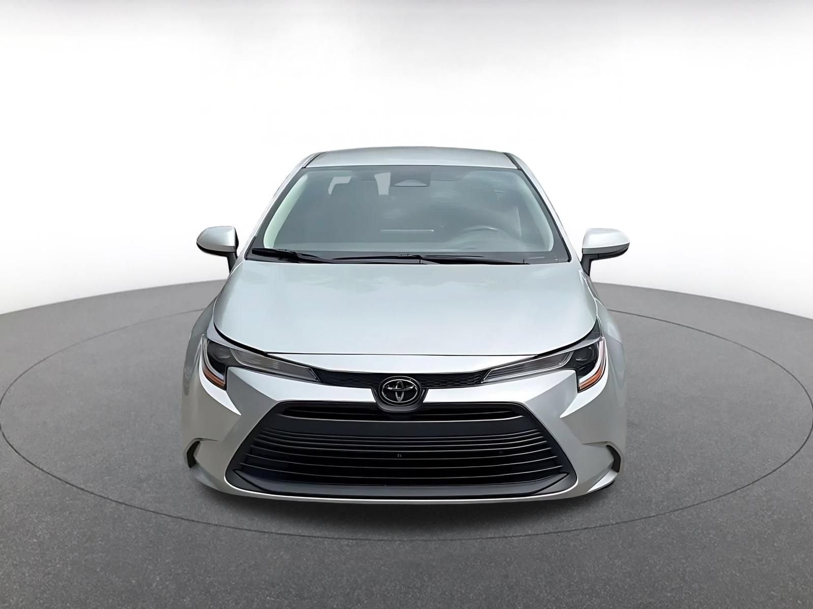 Thumbnail: 2025 Toyota Corolla - 4