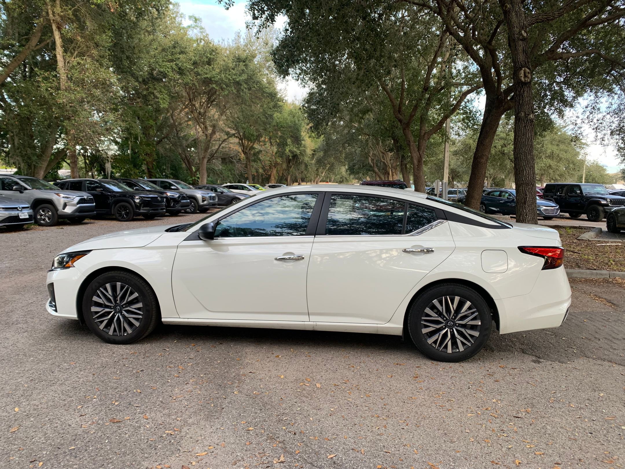 Thumbnail: 2025 Nissan Altima - 10