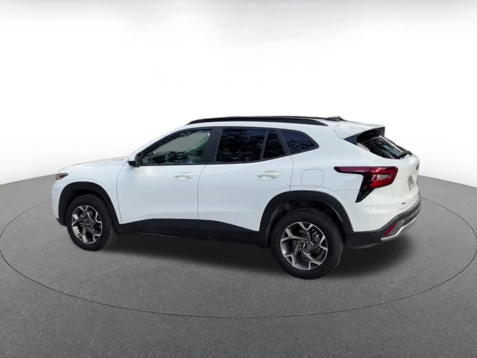 Thumbnail: 2025 Chevrolet Trax - 10