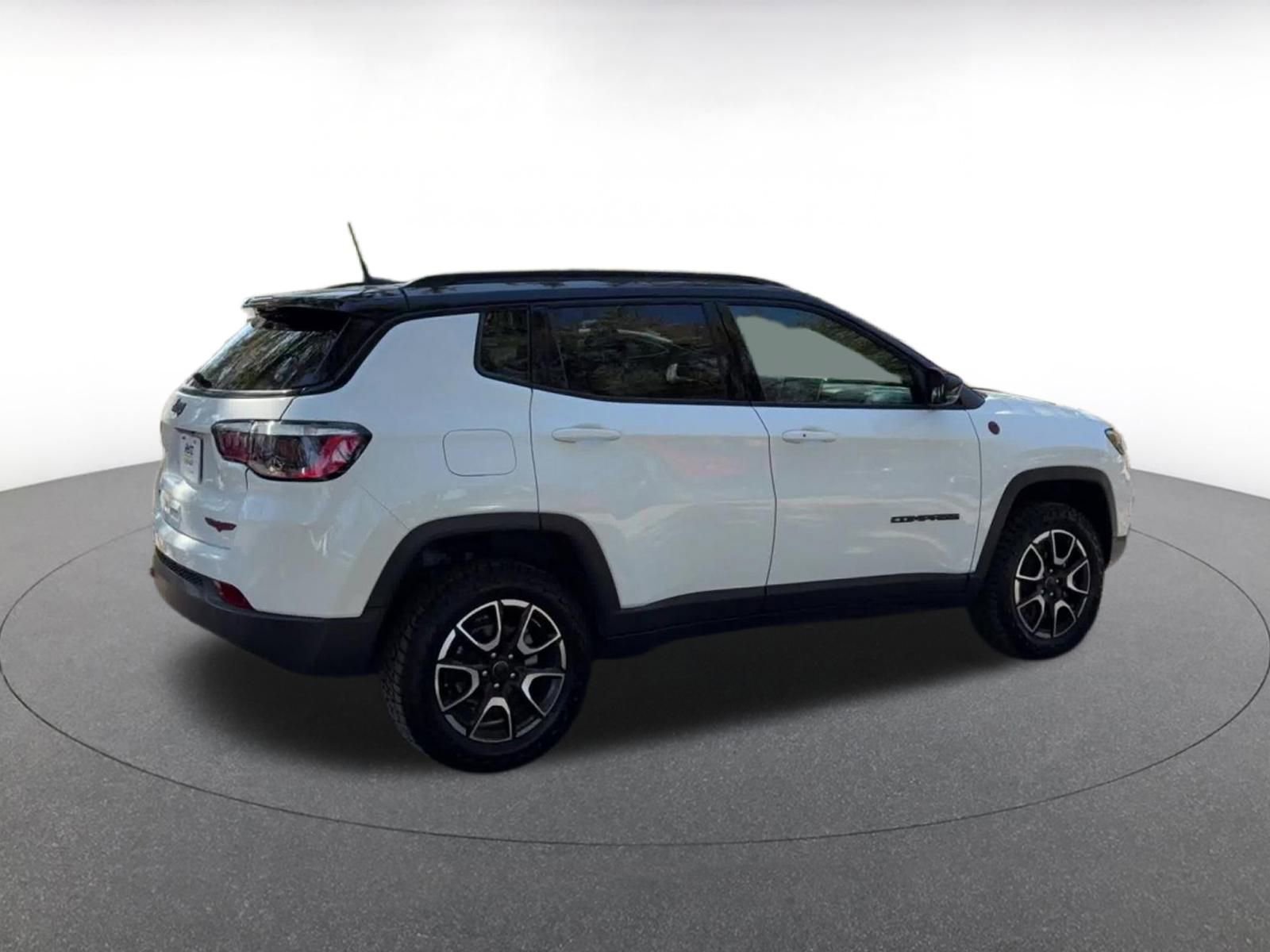 Thumbnail: 2025 Jeep Compass - 15