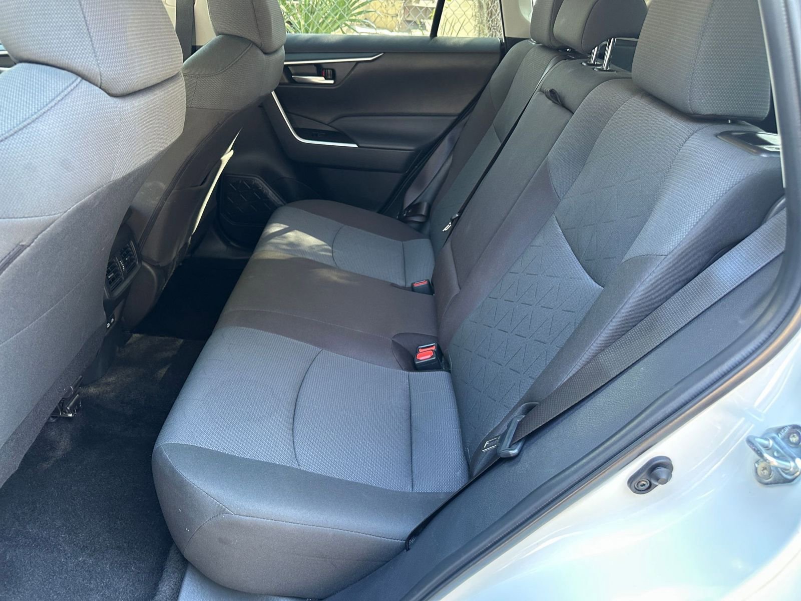 Thumbnail: 2025 Toyota RAV4 - 31