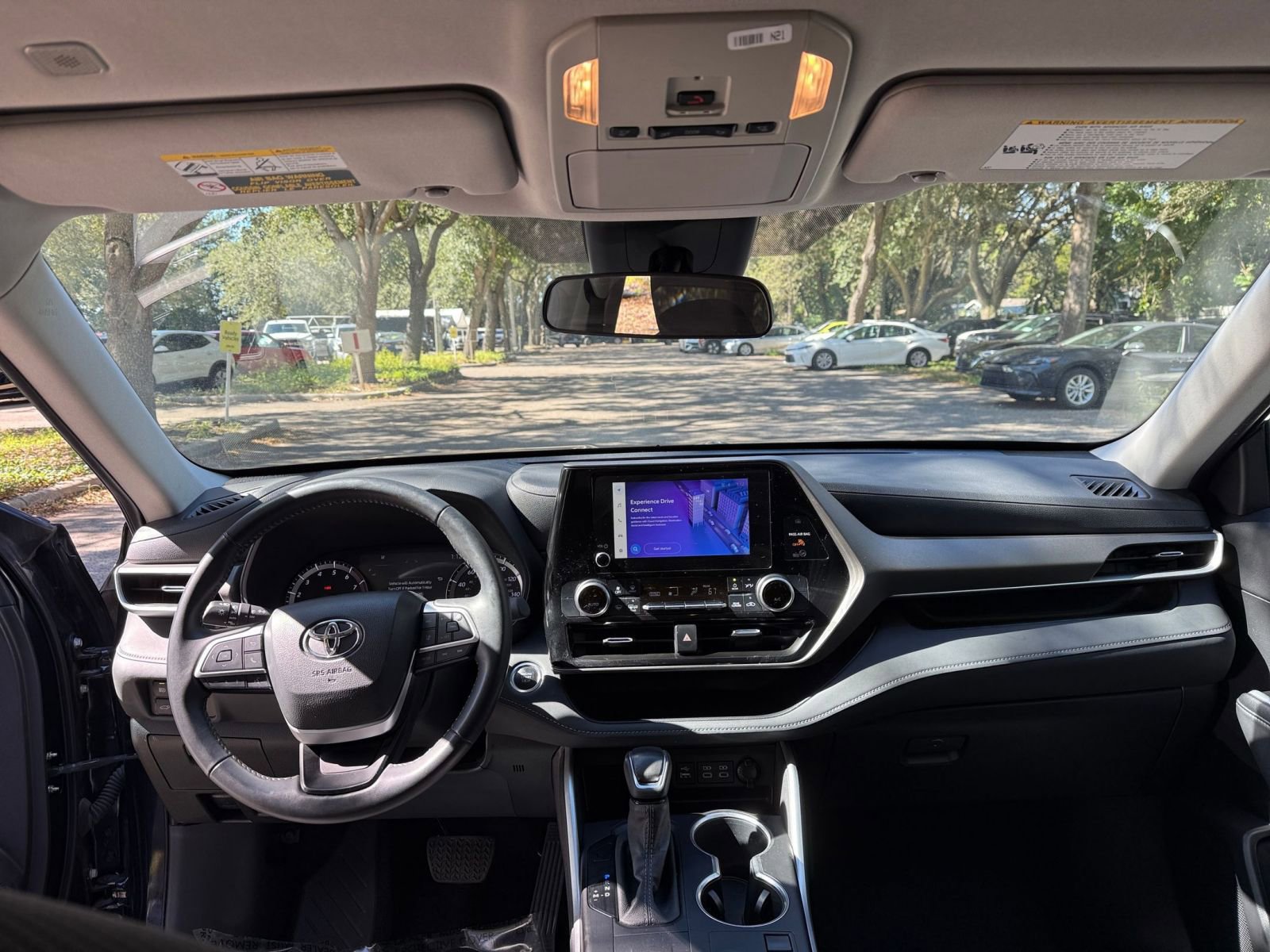 Thumbnail: 2025 Toyota Highlander - 27