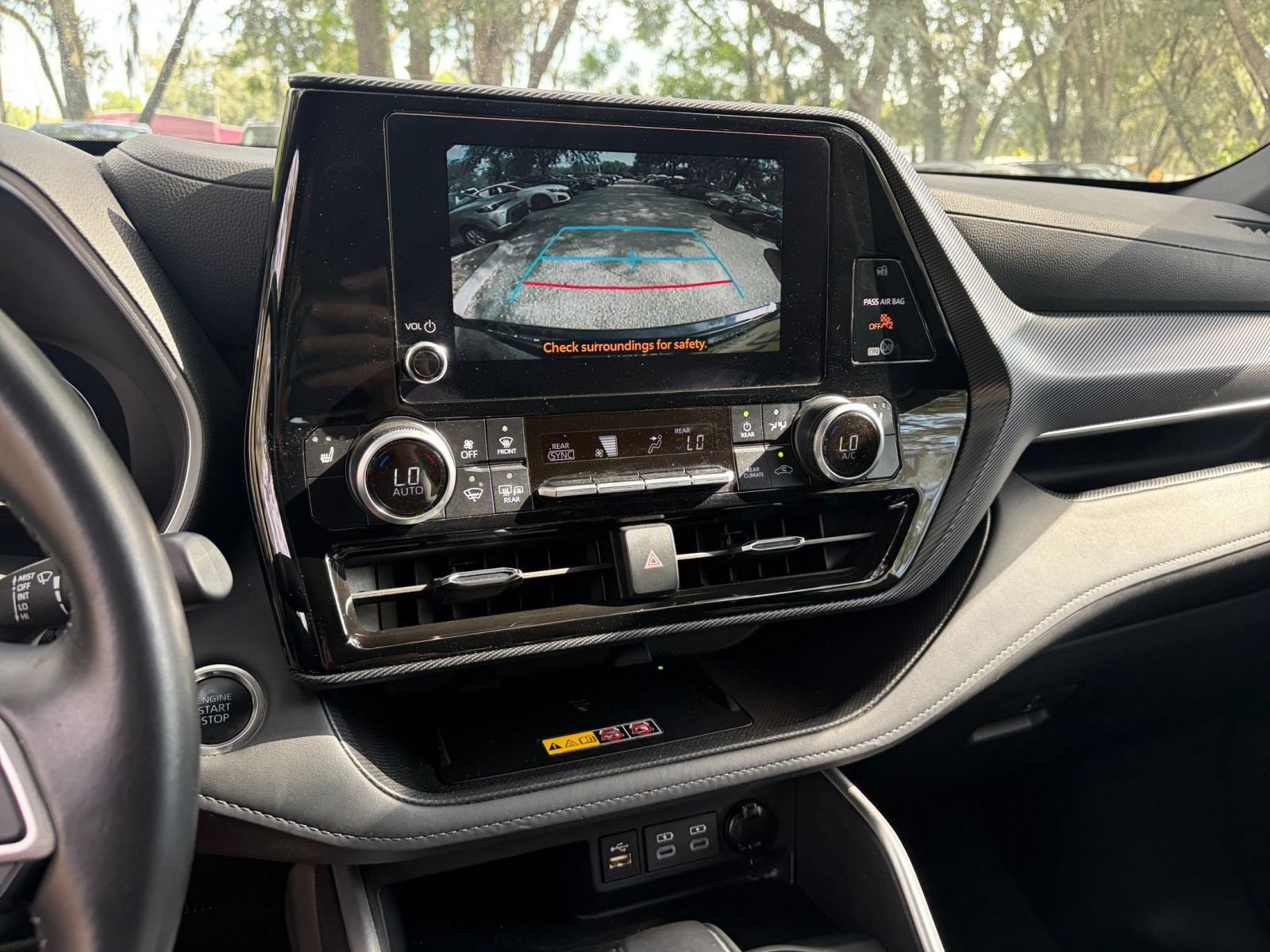 Thumbnail: 2025 Toyota Highlander - 14