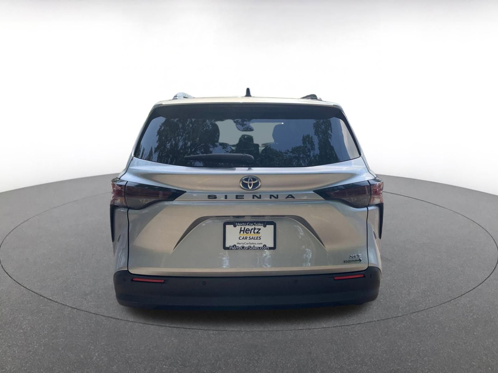 2023 Toyota Sienna XLE 15