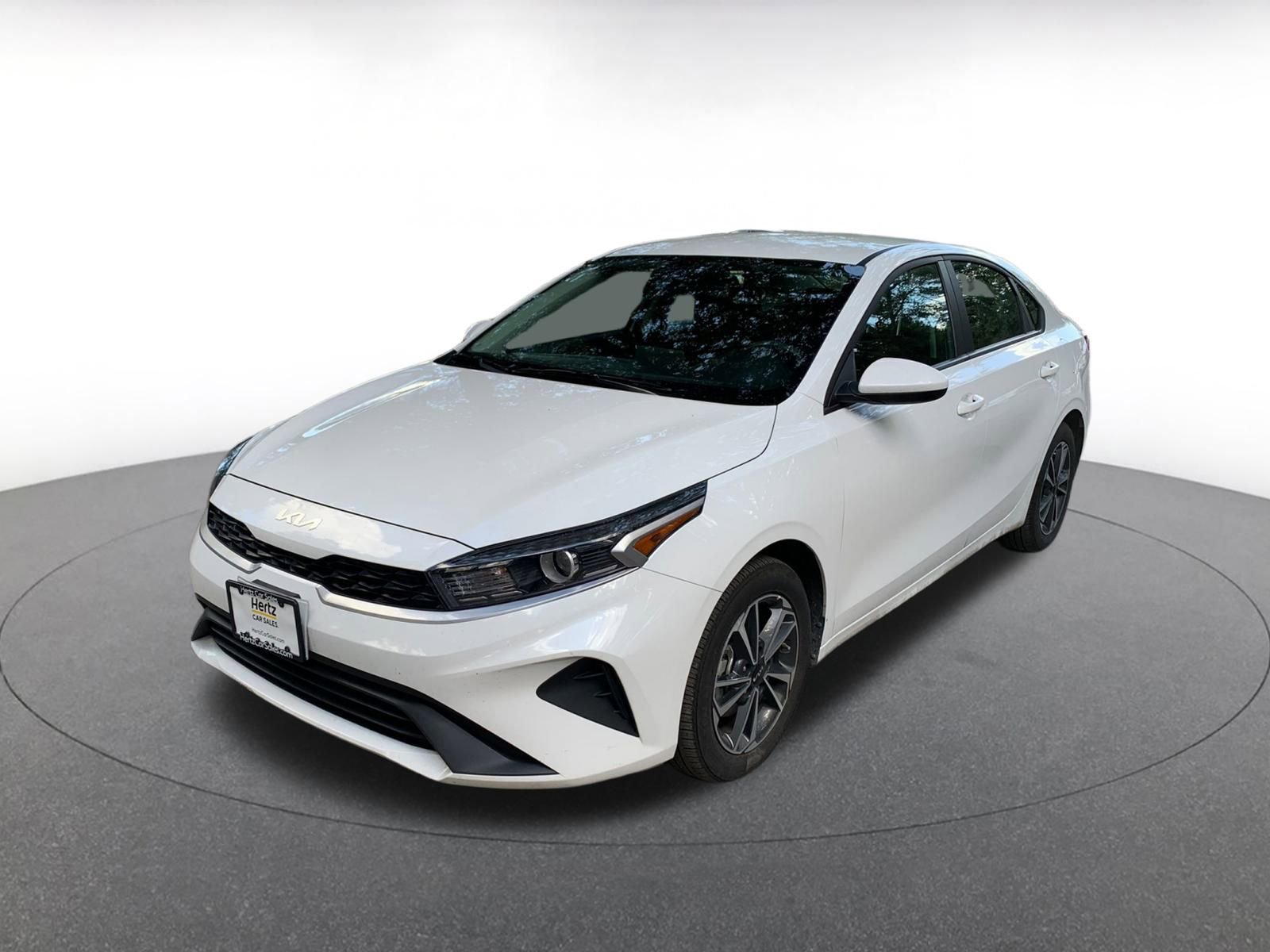 Thumbnail: 2024 Kia Forte - 3