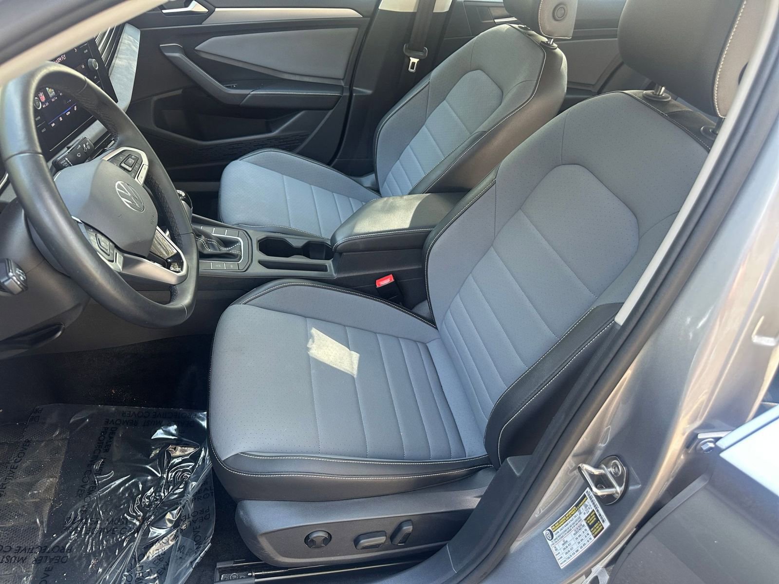 Thumbnail: 2025 Volkswagen Jetta - 21