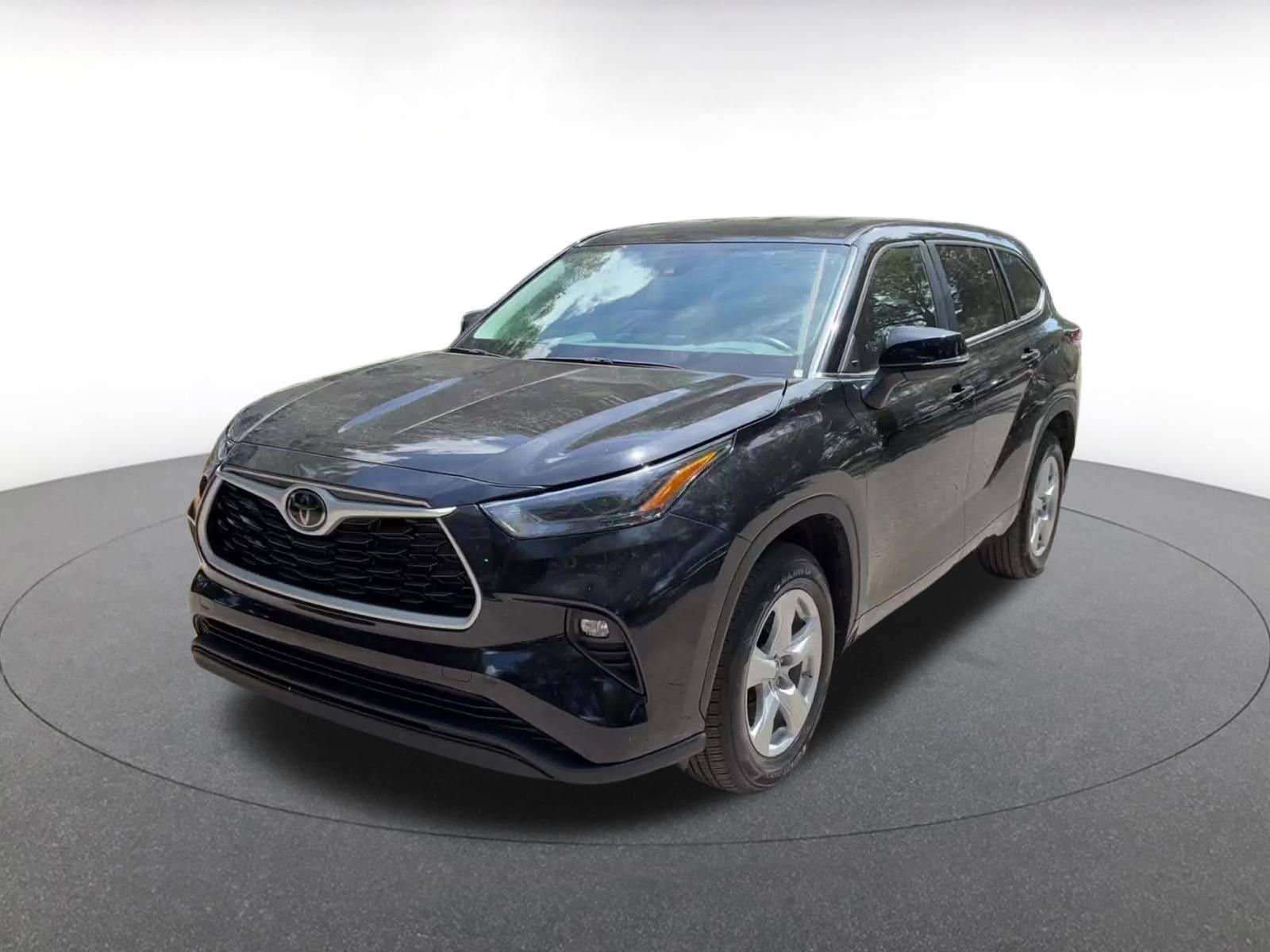Thumbnail: 2025 Toyota Highlander - 4