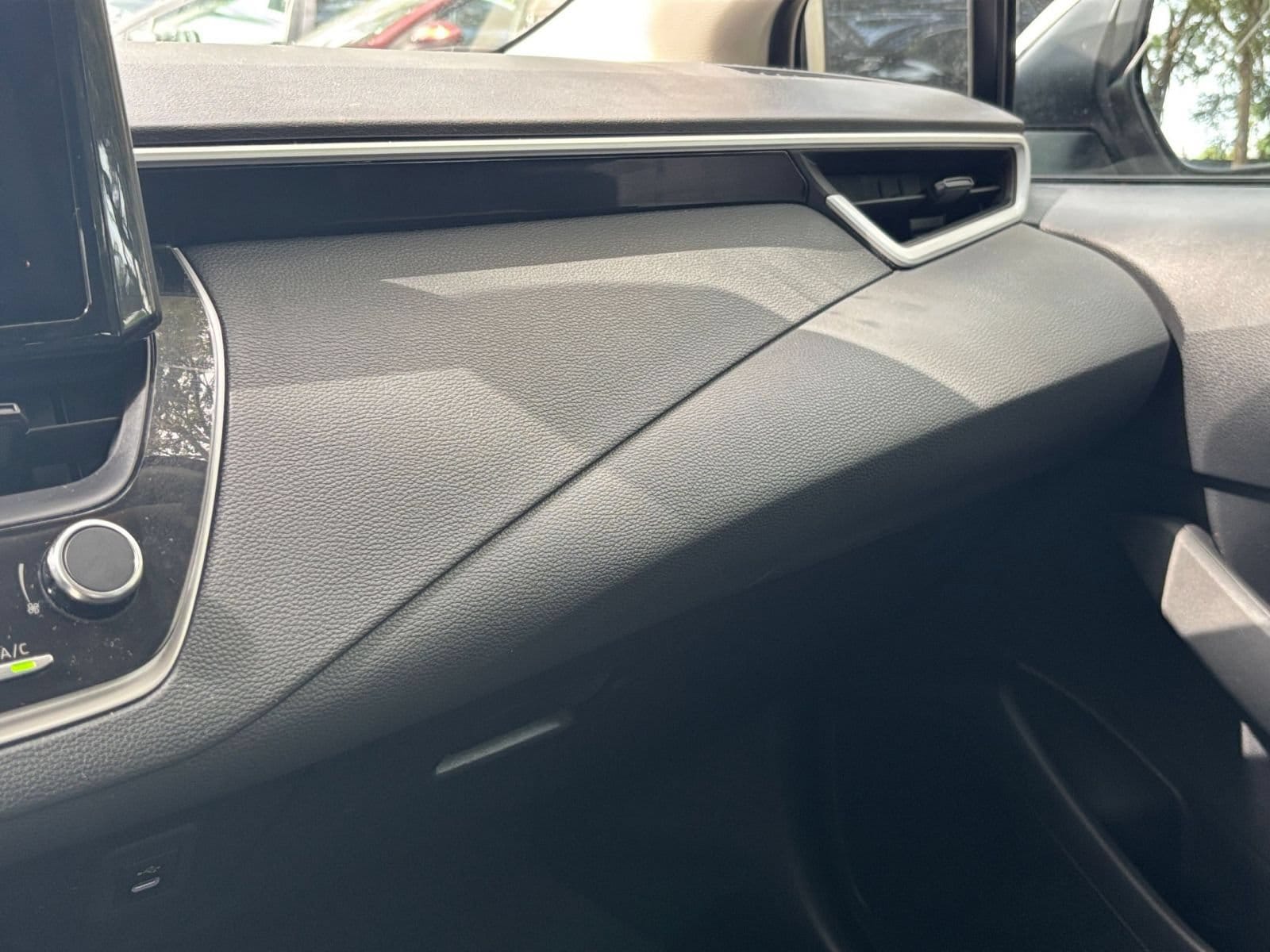Thumbnail: 2025 Toyota Corolla - 32