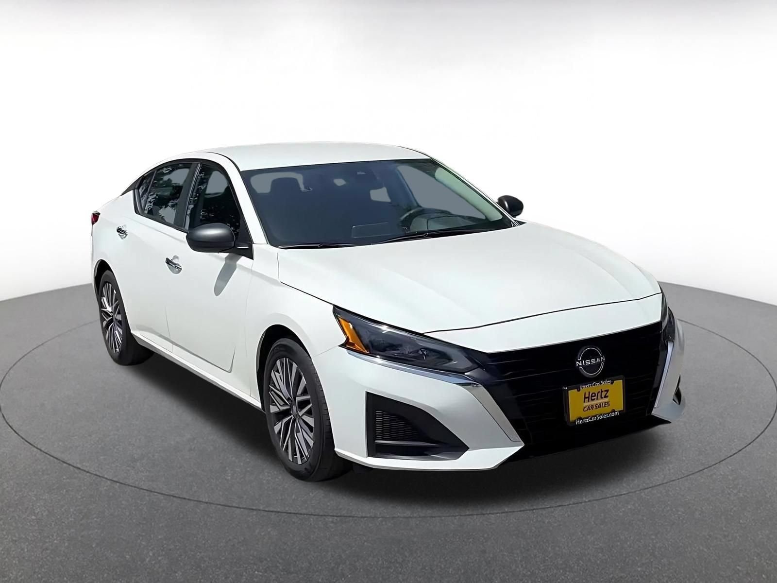 Thumbnail: 2025 Nissan Altima - 3