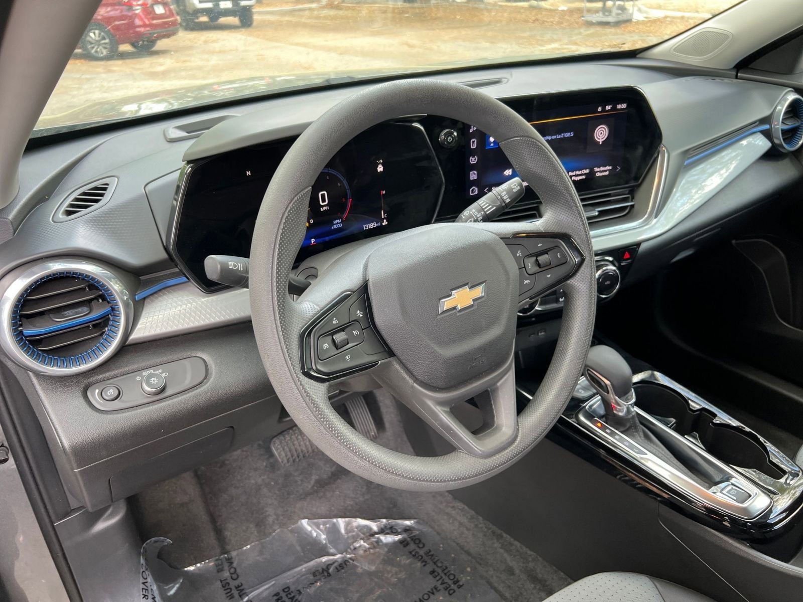 Thumbnail: 2025 Chevrolet Trax - 31