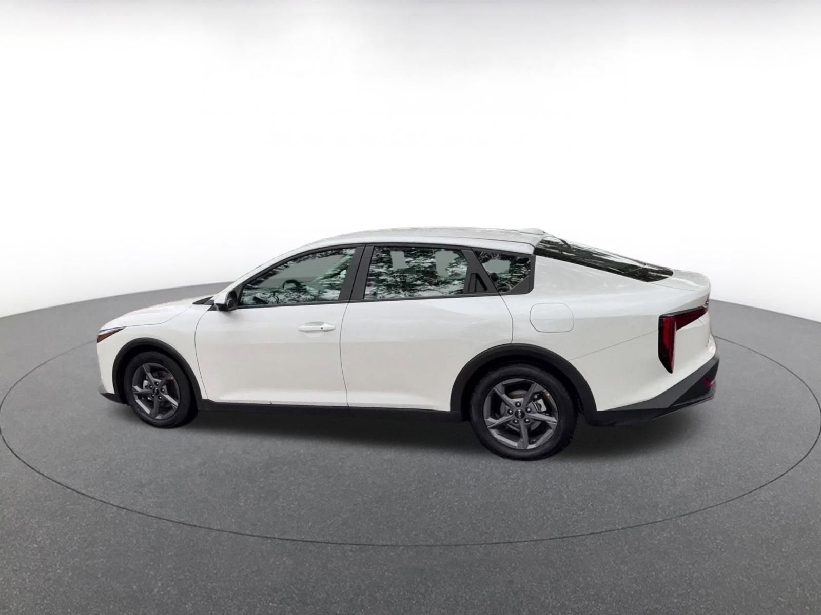 Thumbnail: 2025 Kia K4 - 10