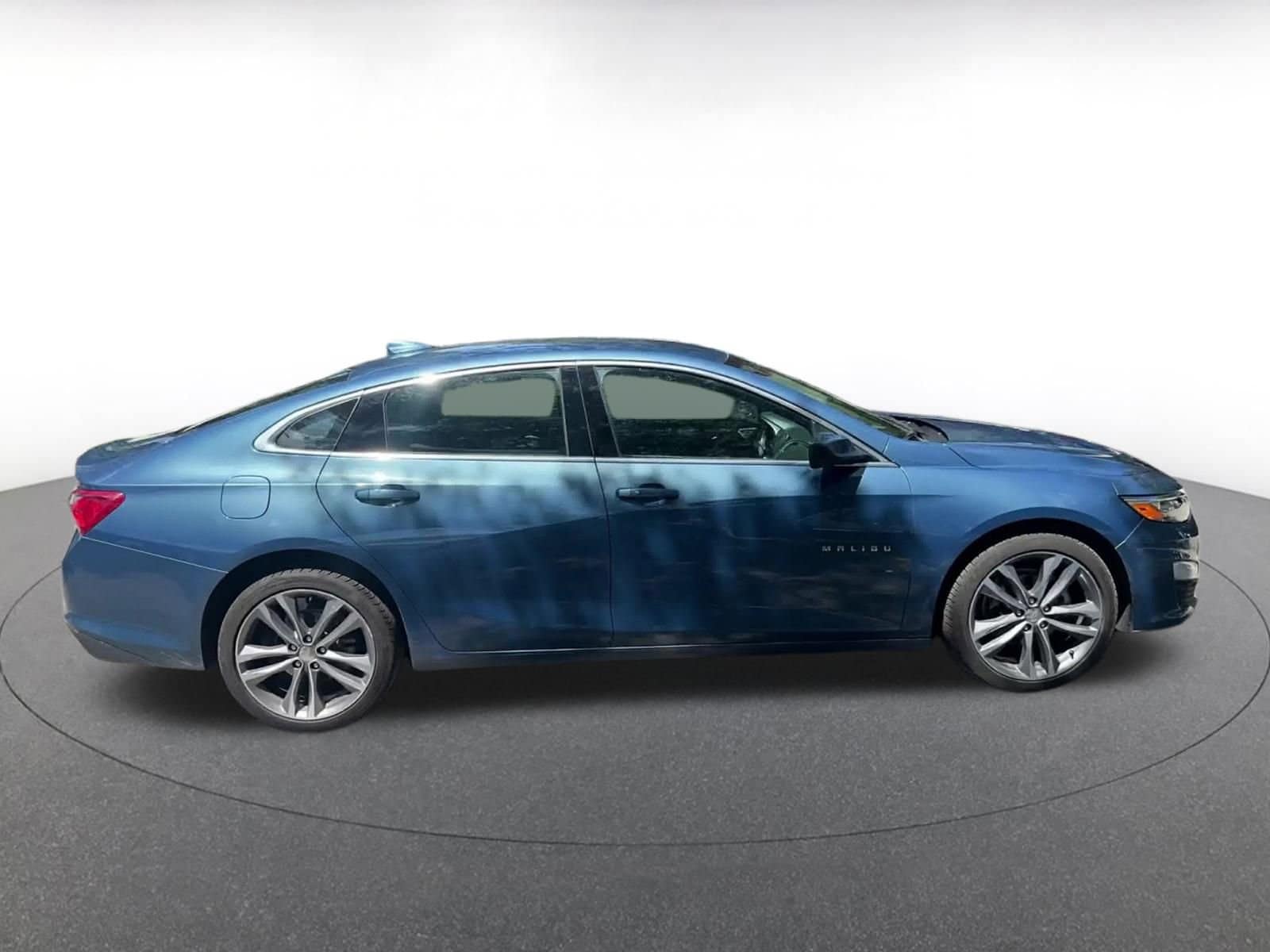 Thumbnail: 2024 Chevrolet Malibu - 16