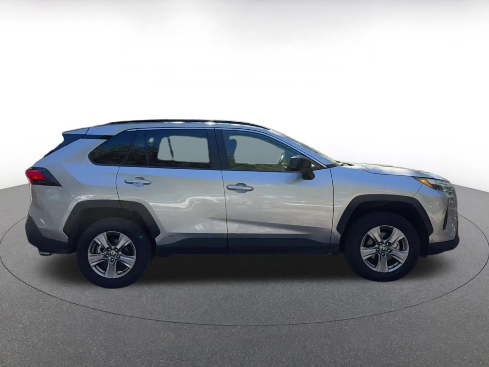 Thumbnail: 2025 Toyota RAV4 - 16