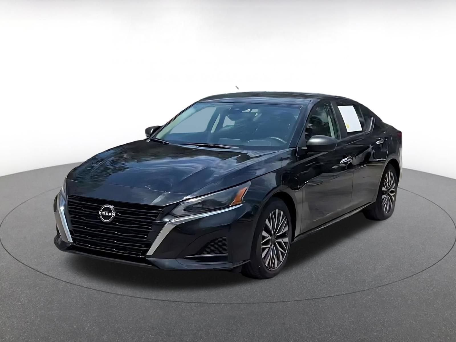 Thumbnail: 2025 Nissan Altima - 5