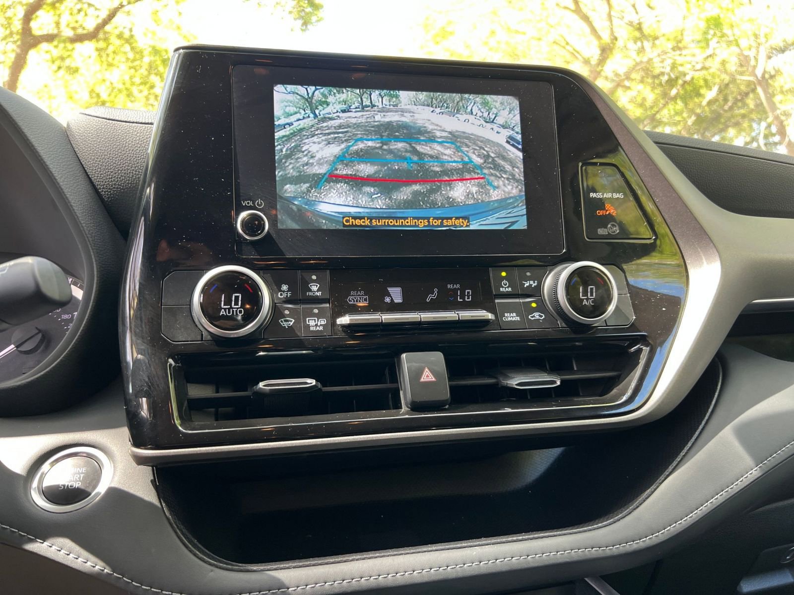 Thumbnail: 2025 Toyota Highlander - 17