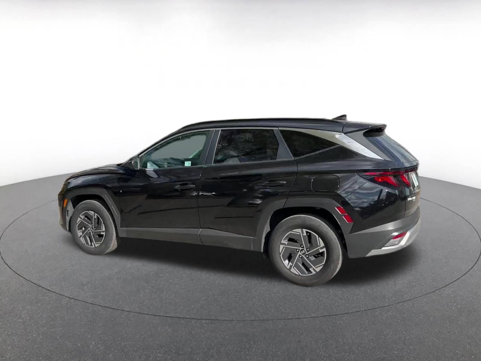 Thumbnail: 2025 Hyundai Tucson - 10