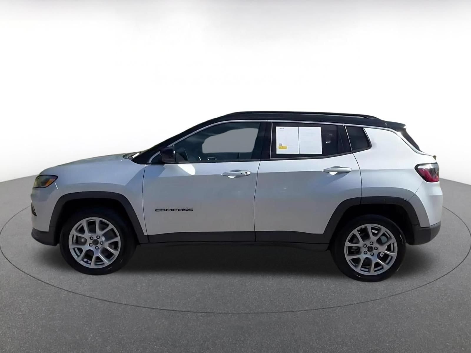Thumbnail: 2025 Jeep Compass - 9
