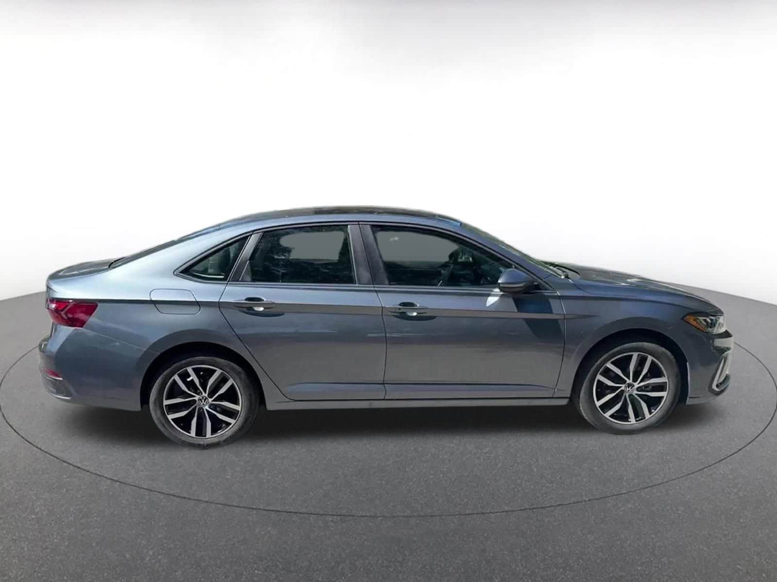 Thumbnail: 2025 Volkswagen Jetta - 16