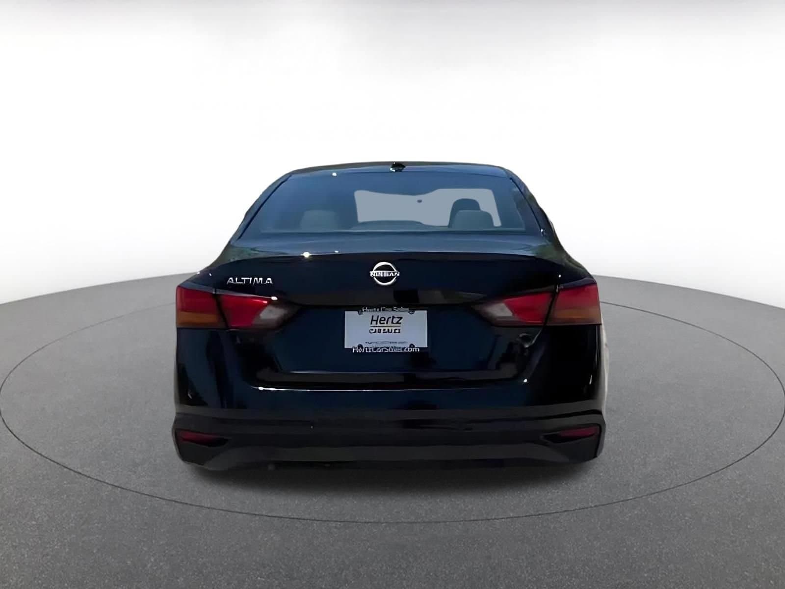 Thumbnail: 2025 Nissan Altima - 12