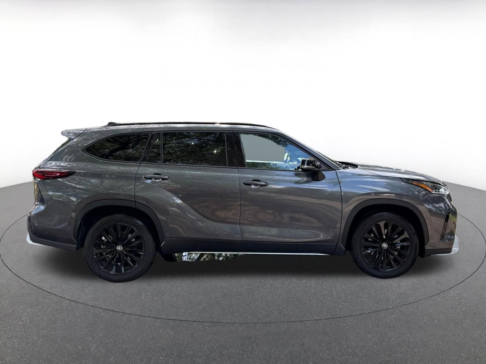 Thumbnail: 2025 Toyota Highlander - 14