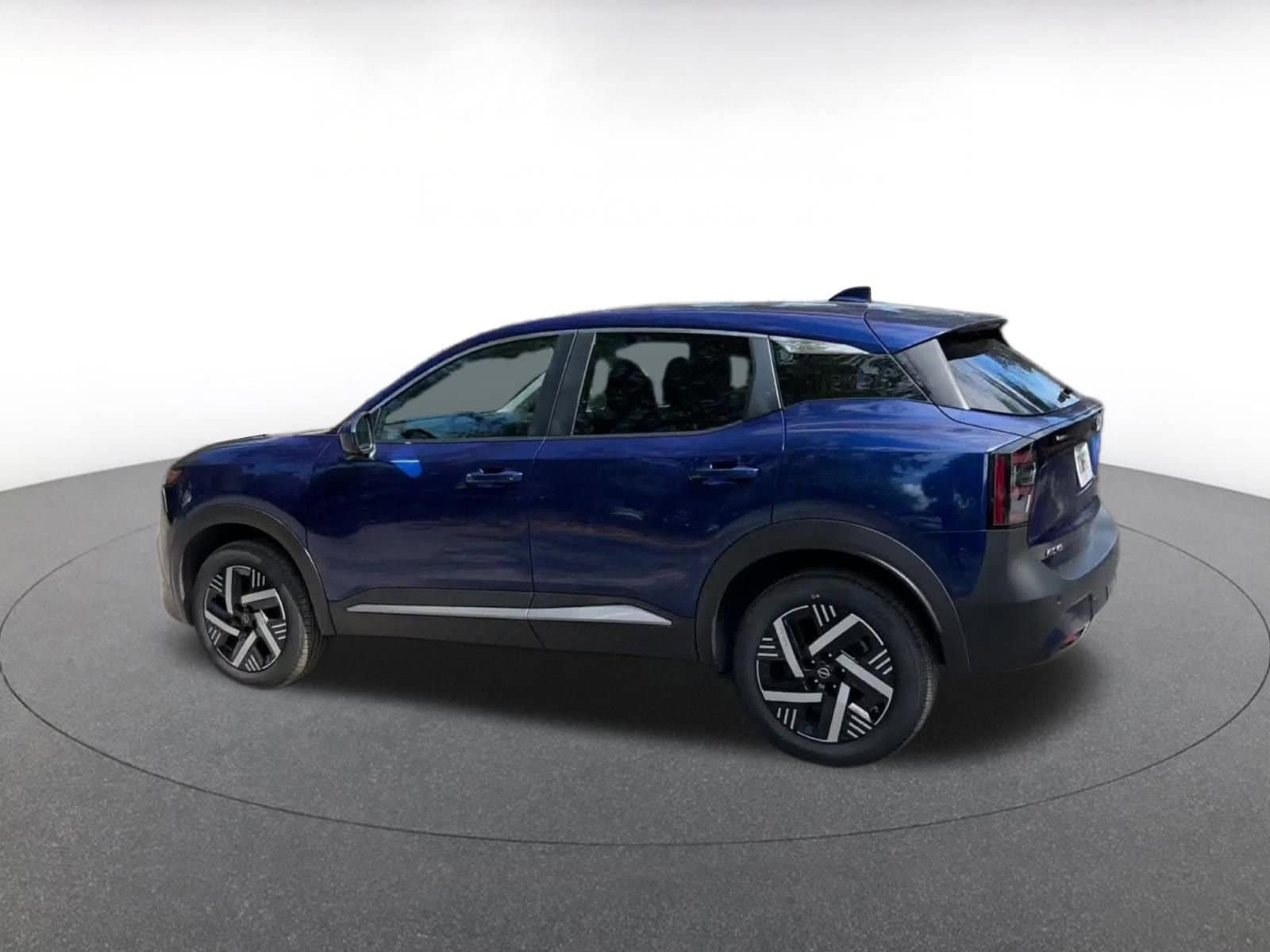 Thumbnail: 2025 Nissan Kicks - 10