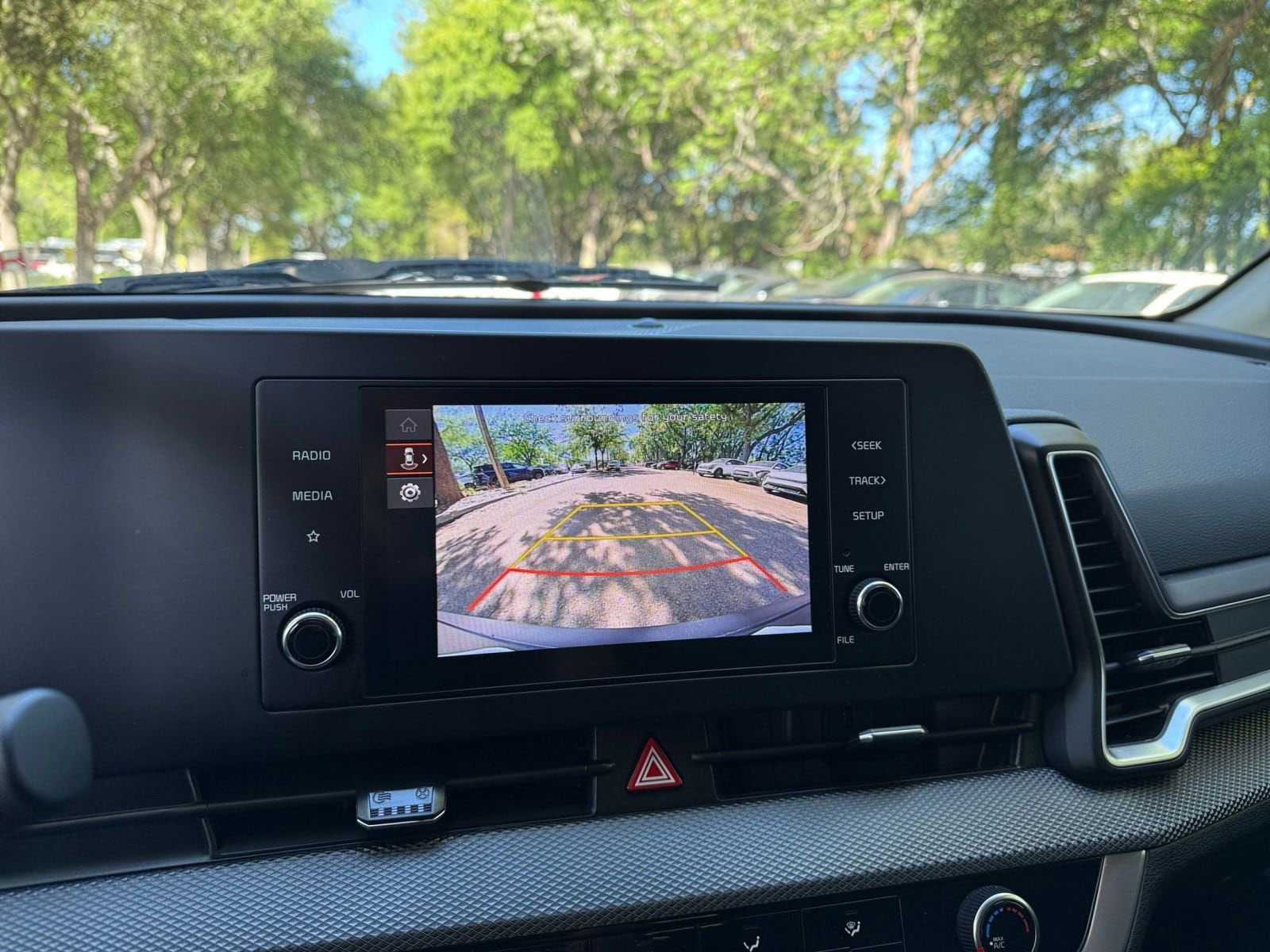 Thumbnail: 2025 Kia Sportage - 17