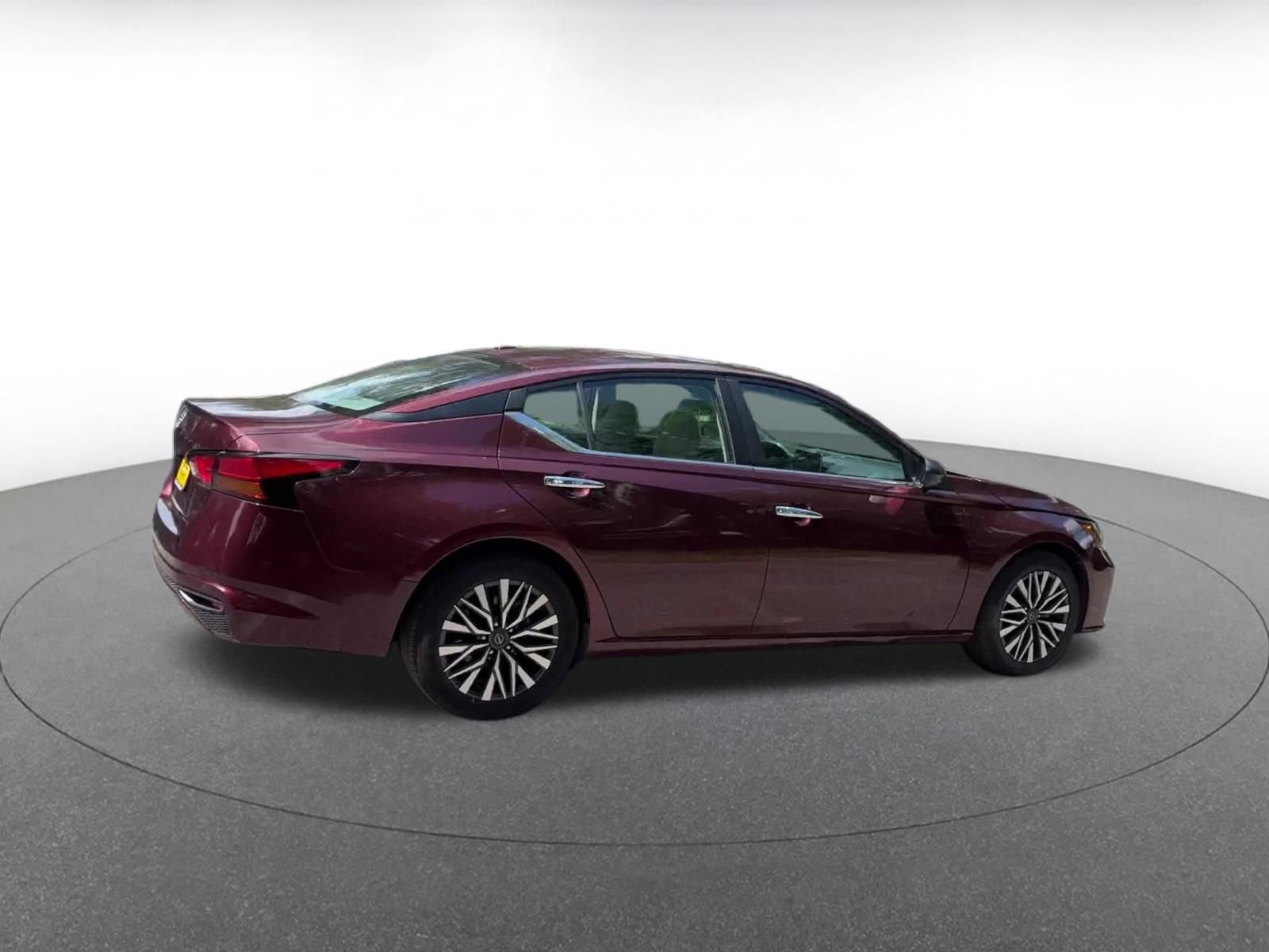 Thumbnail: 2025 Nissan Altima - 14