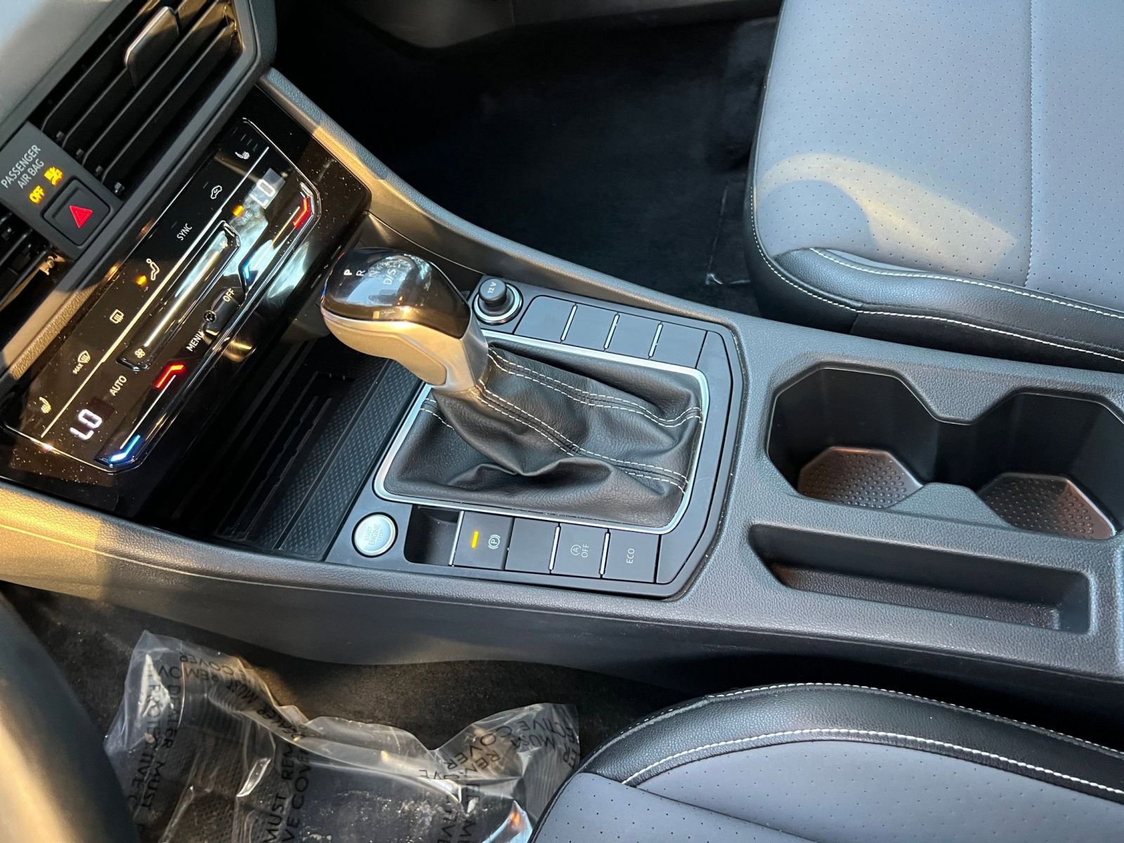 Thumbnail: 2025 Volkswagen Jetta - 35