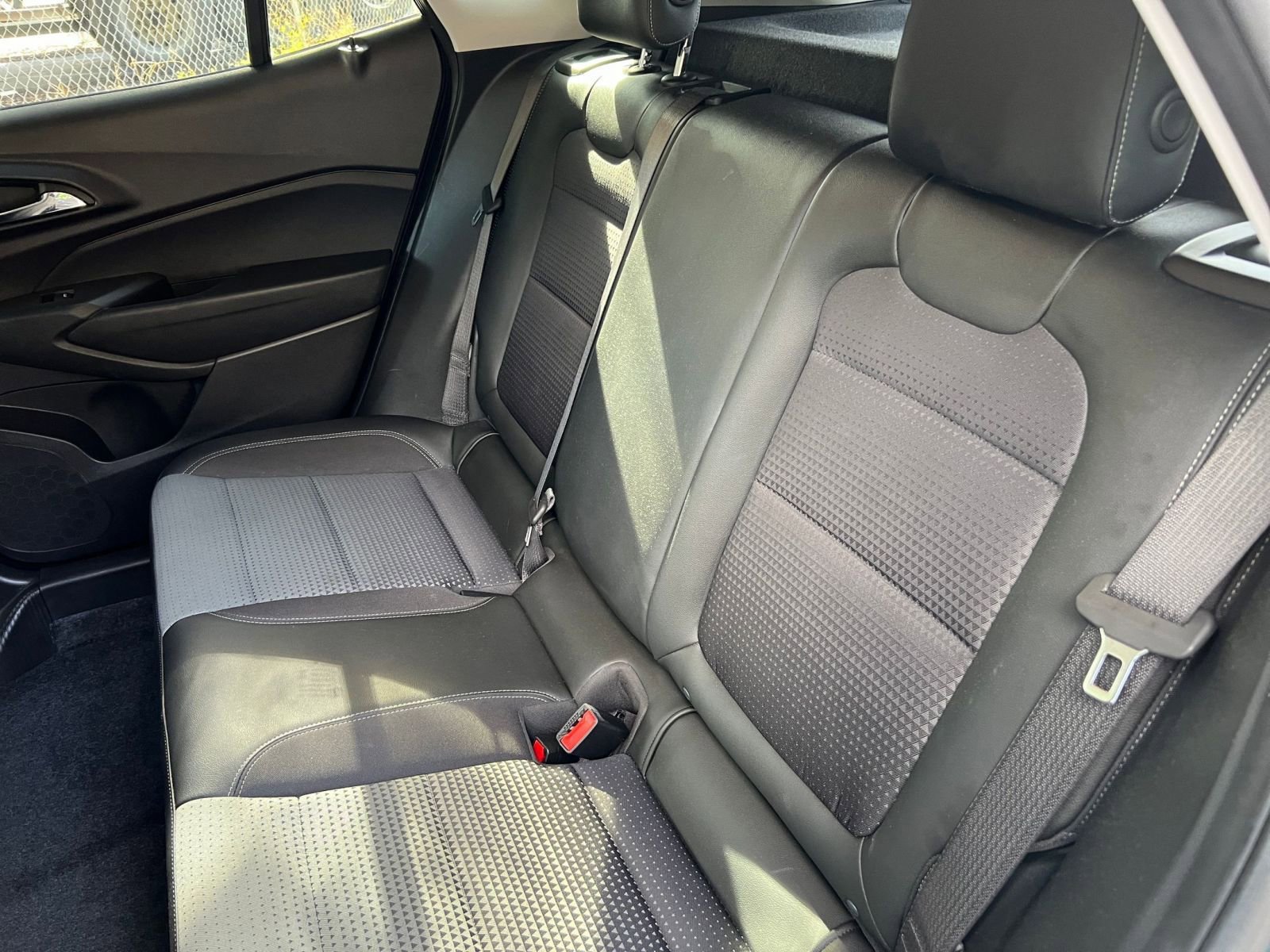 Thumbnail: 2025 Chevrolet Trax - 31