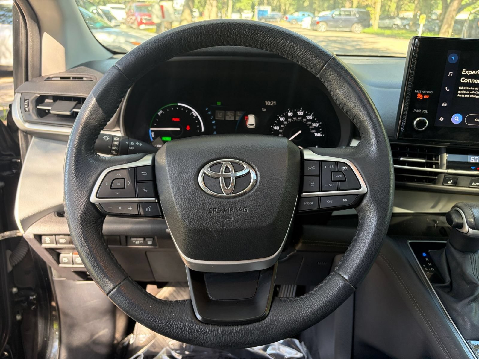 Thumbnail: 2025 Toyota Sienna - 29
