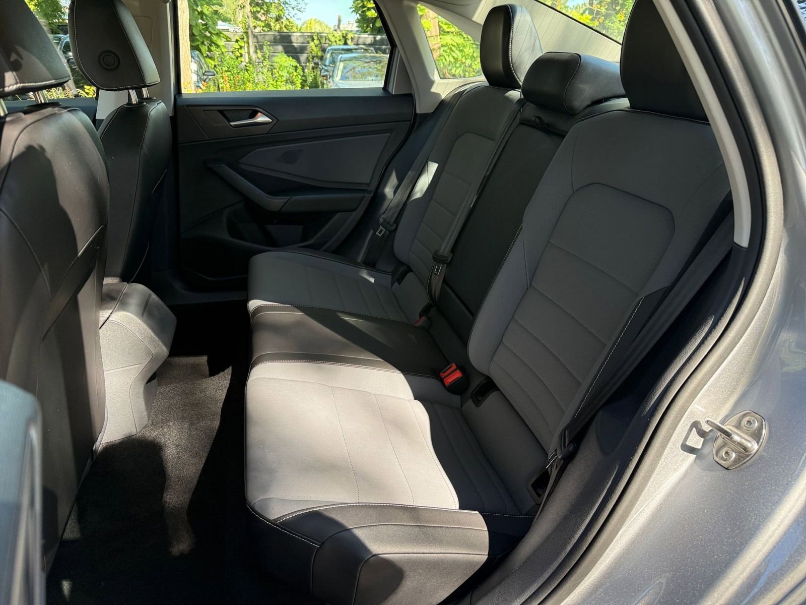 Thumbnail: 2025 Volkswagen Jetta - 33