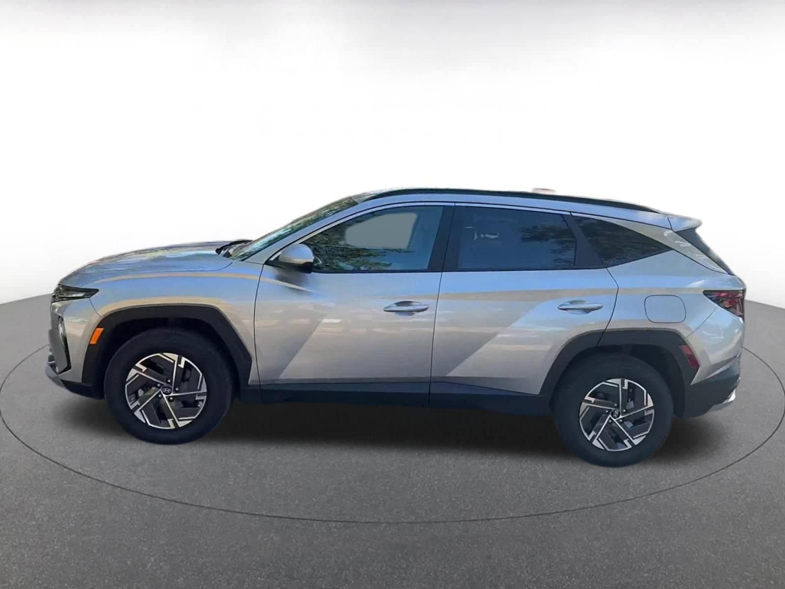 Thumbnail: 2025 Hyundai Tucson - 9