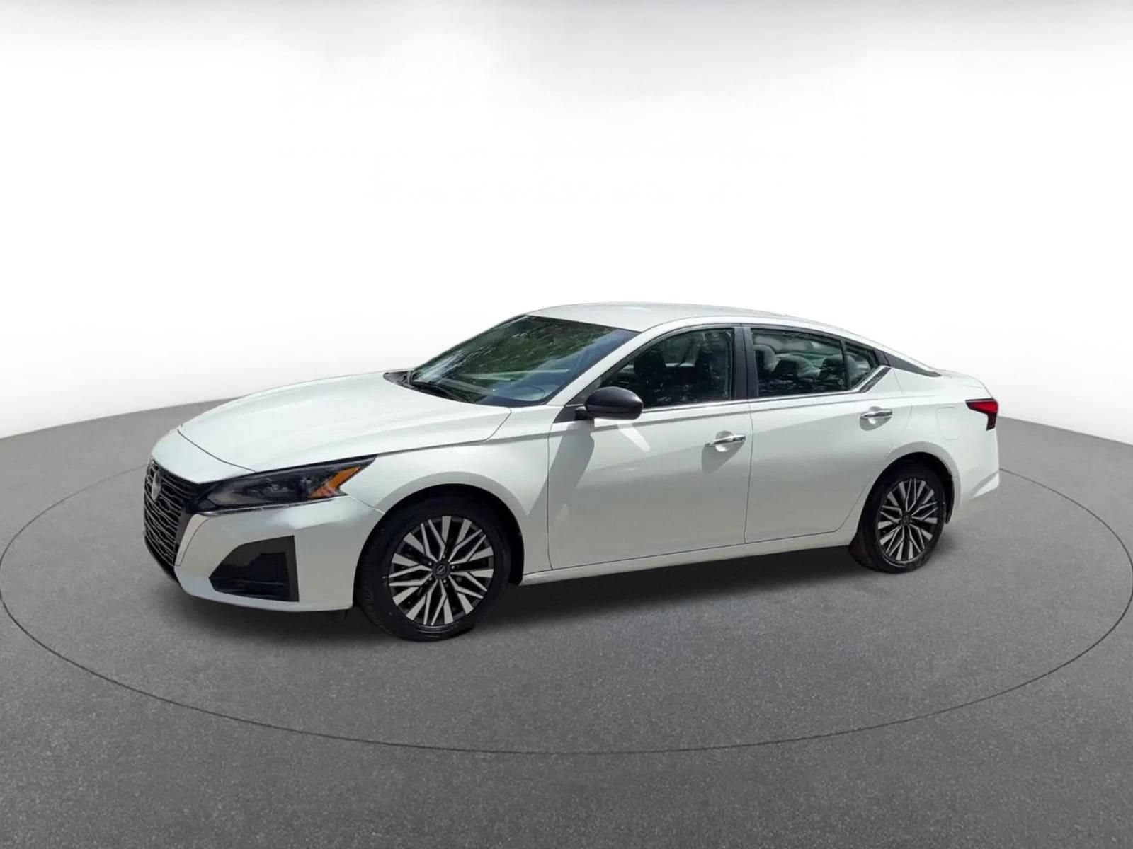 Thumbnail: 2025 Nissan Altima - 8
