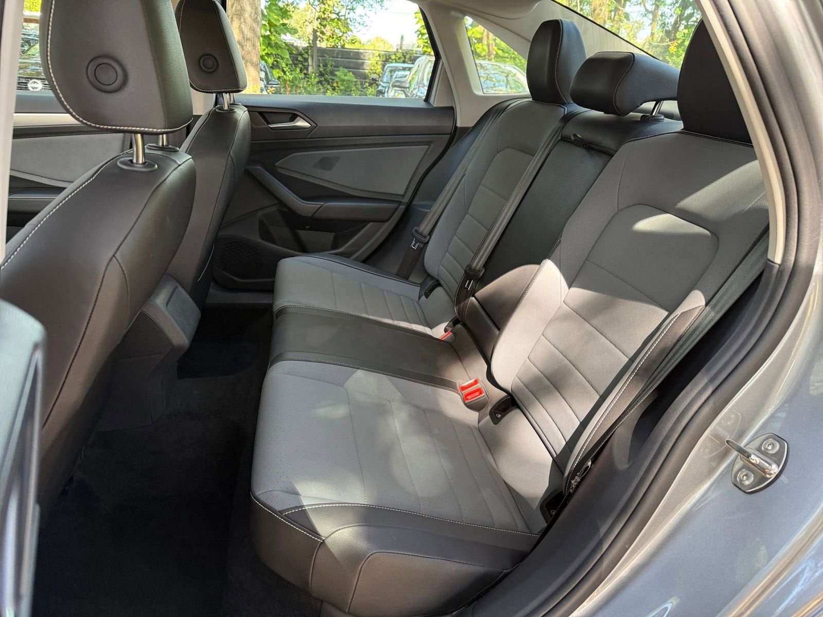 Thumbnail: 2025 Volkswagen Jetta - 33