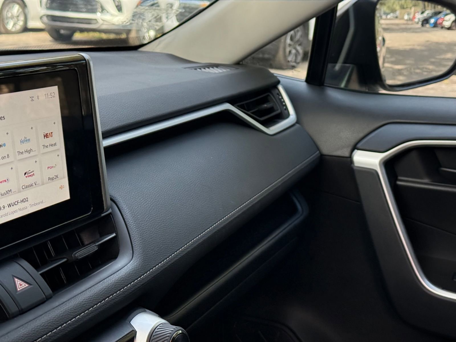 Thumbnail: 2025 Toyota RAV4 - 29