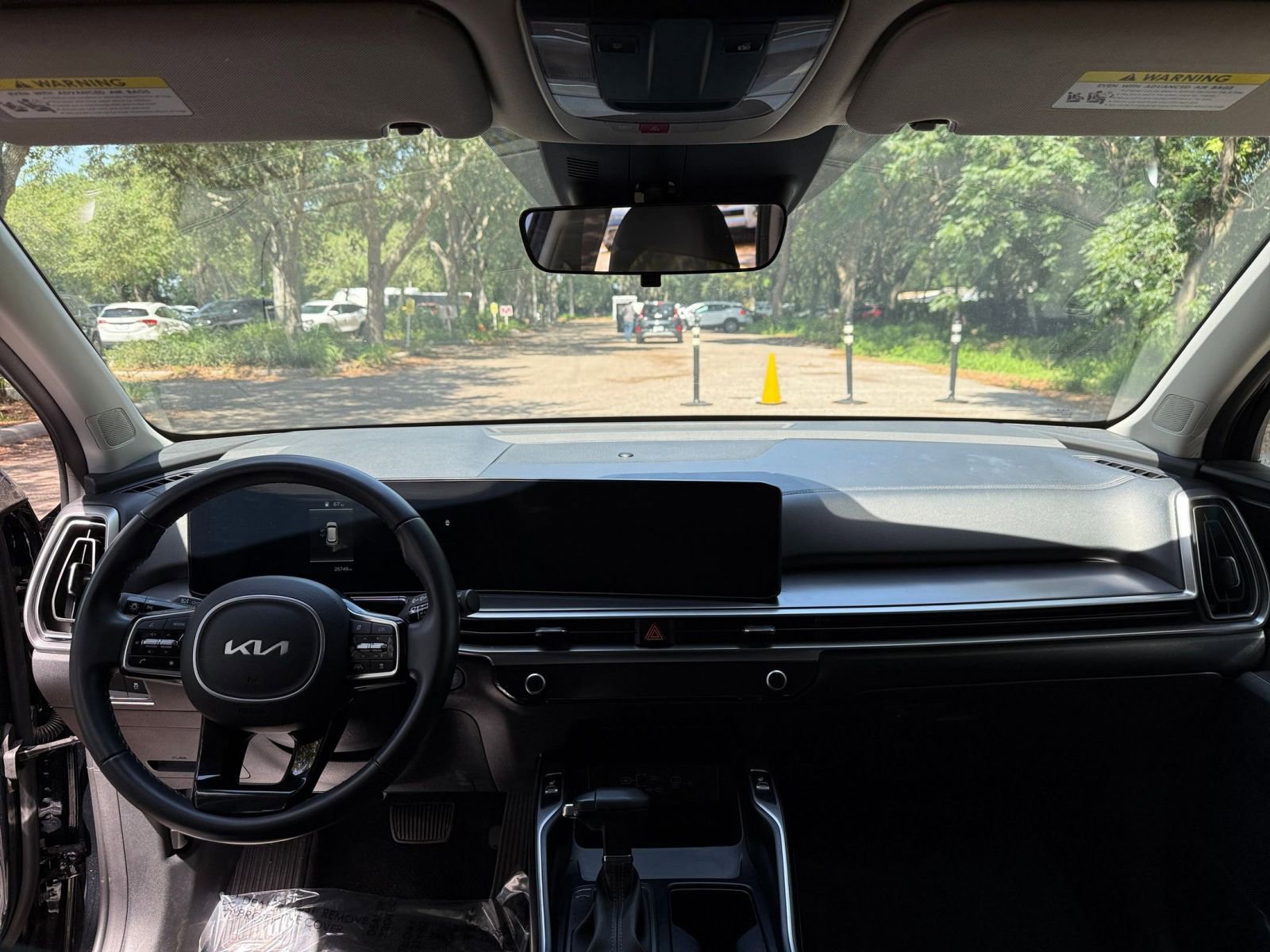 2024 Kia Sorento S 27