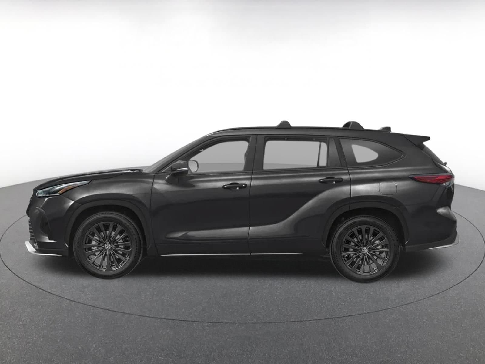 Thumbnail: 2025 Toyota Highlander - 3