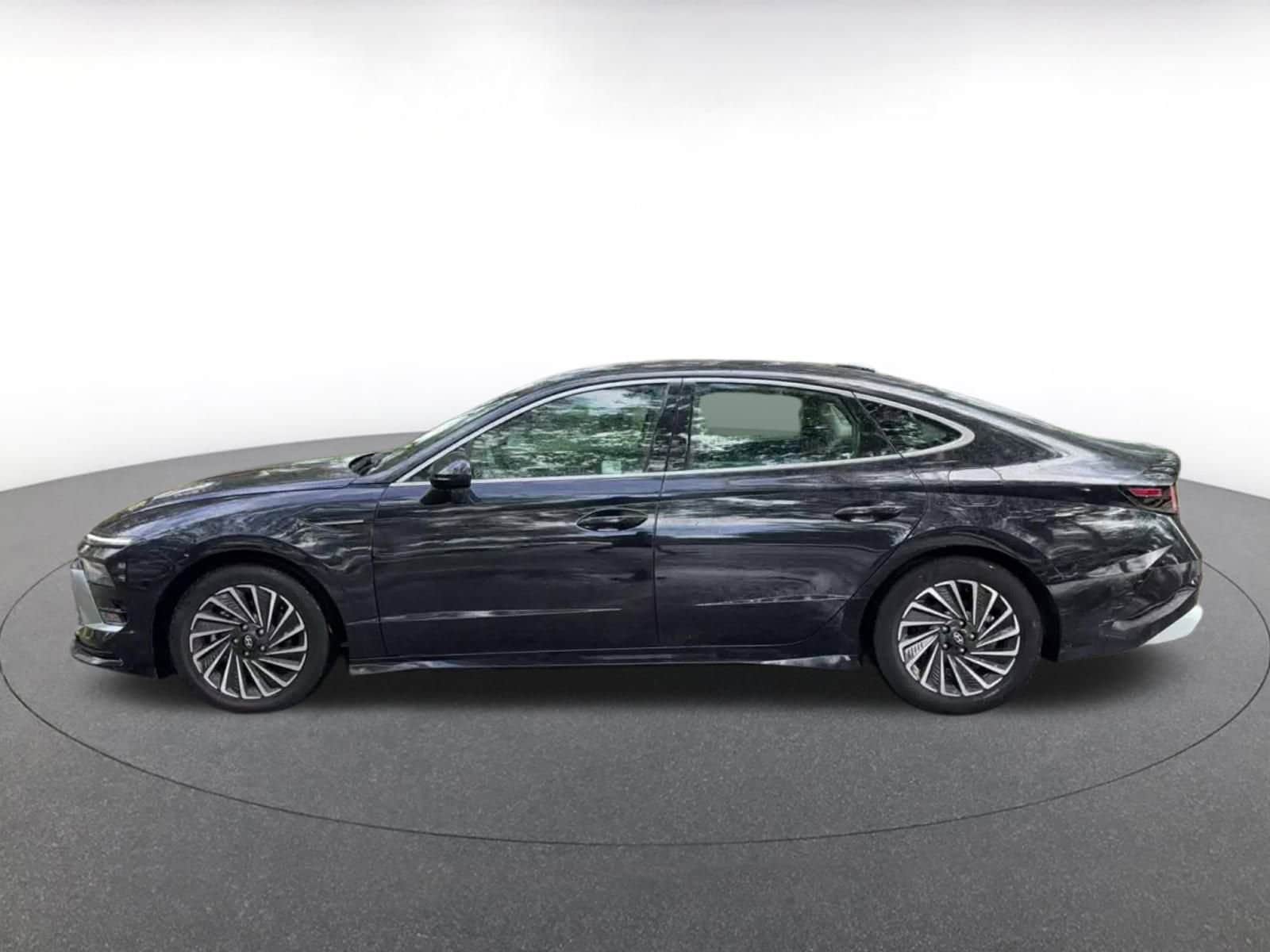 Thumbnail: 2024 Hyundai Sonata - 9