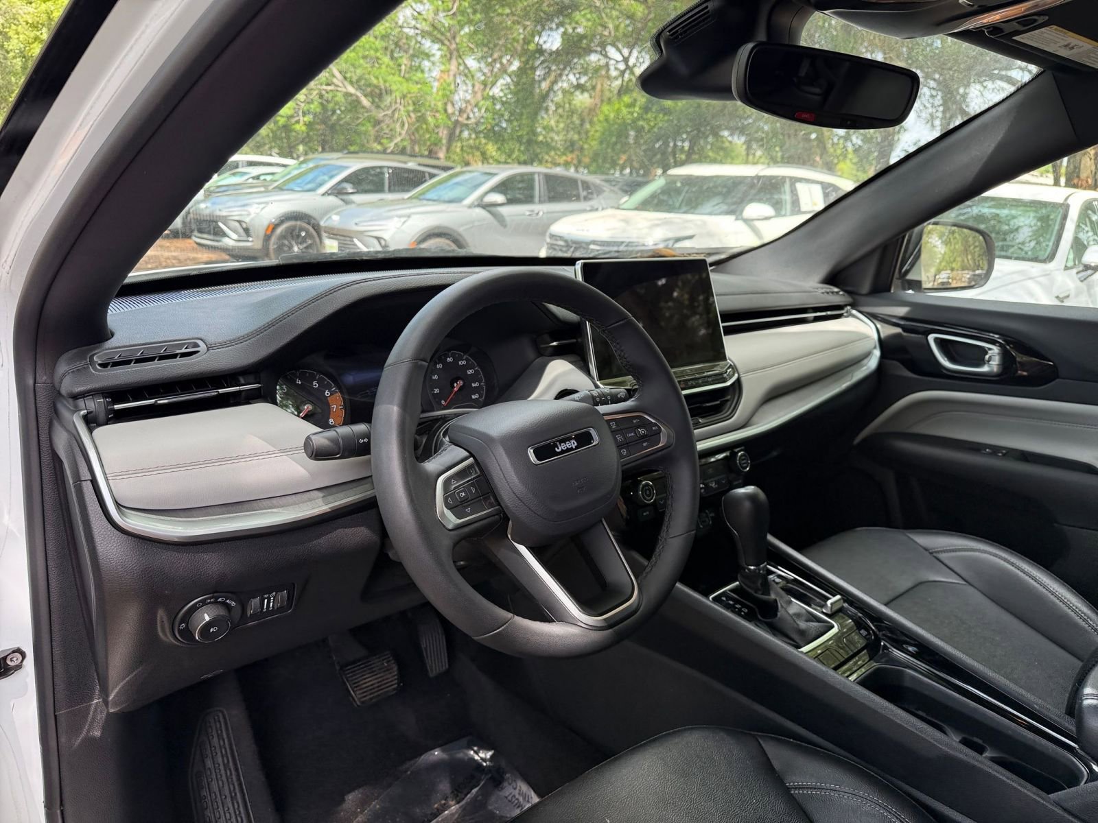 Thumbnail: 2025 Jeep Compass - 32