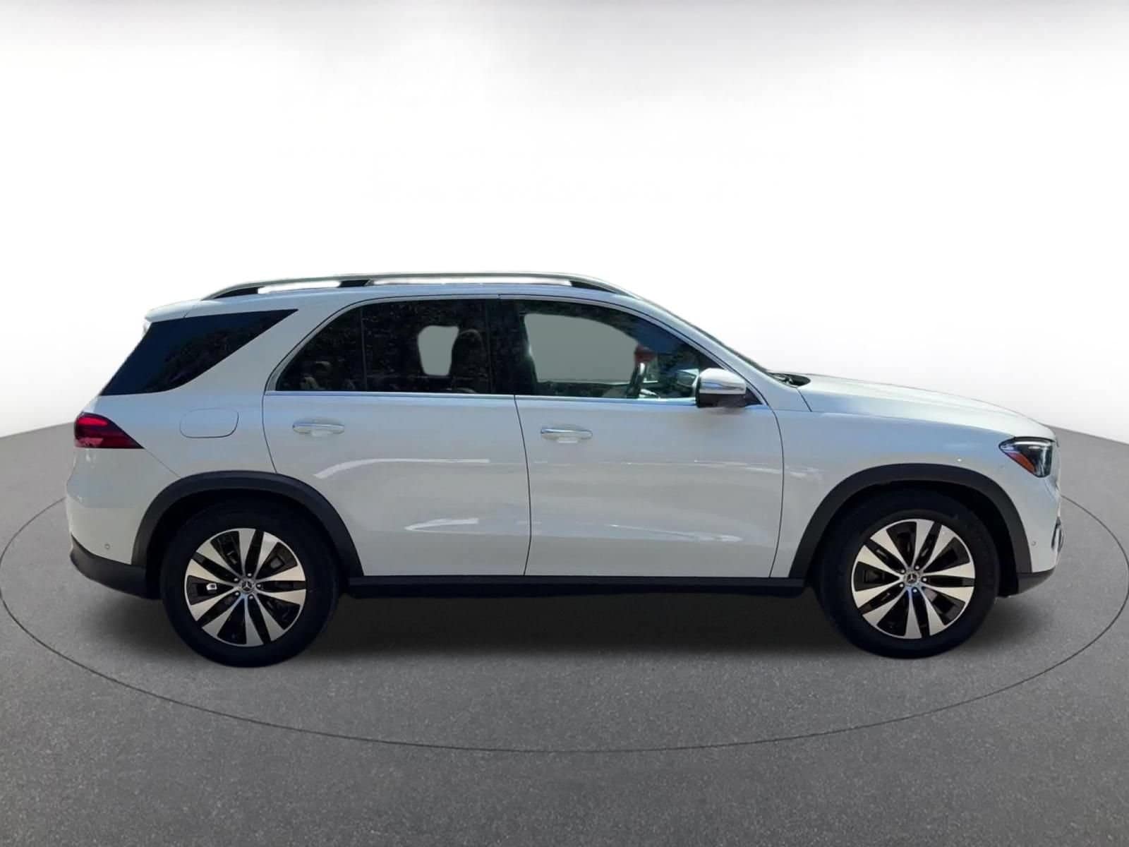 Thumbnail: 2026 Mercedes-Benz GLE - 15