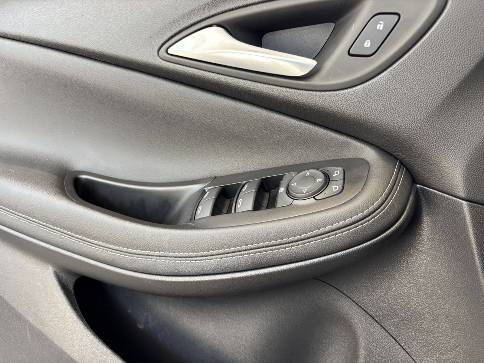 Thumbnail: 2025 Buick Encore GX - 15