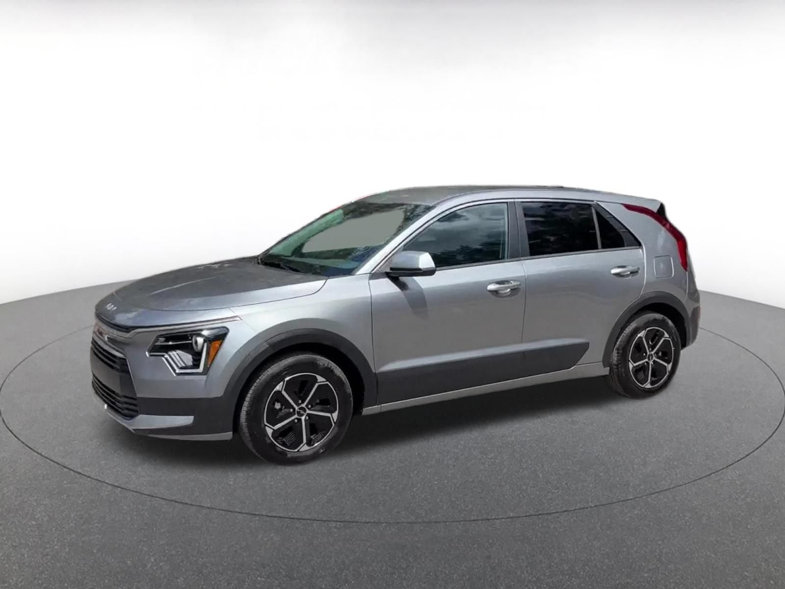 Thumbnail: 2026 Kia Niro - 8