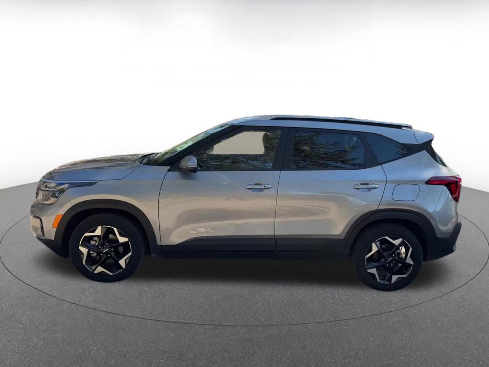 Thumbnail: 2025 Kia Seltos - 9